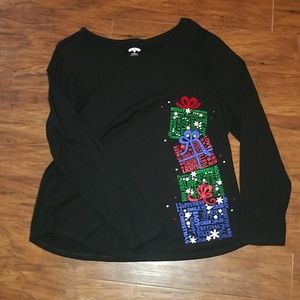 Cute Christmas long sleeve tee.